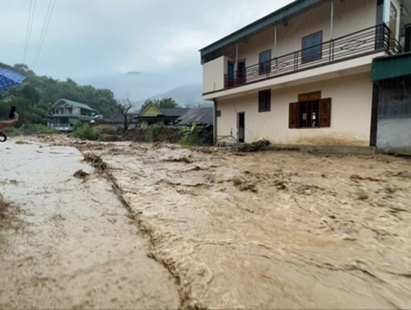 Tập trung ứng phó và khắc phục hậu quả mưa lũ