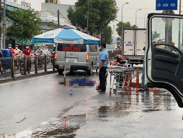 Tai nạn giao thông mới nhất hôm nay (28/9/2023): Va chạm giao thông trên quốc lộ 1A, một nữ sinh tử vong