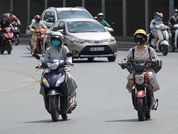 Thời tiết ngày 3/10: Miền Bắc nắng nóng, Nam Trung Bộ, Nam Tây Nguyên và Nam Bộ mưa lớn