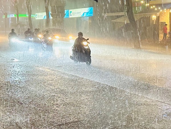 Thời tiết ngày 4/10: Mưa lớn từ Quảng Trị đến Bình Thuận, Tây Nguyên và Nam Bộ