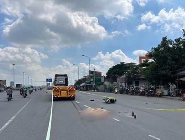 Tai nạn giao thông mới nhất hôm nay (6/10/2023): Tông hàng loạt xe máy, tài xế ô tô bỏ chạy