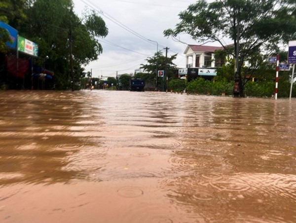 Chủ động ứng phó, khắc phục với mưa lớn cục bộ ở khu vực từ Hà Tĩnh đến Bình Định và các tỉnh Tây Nguyên