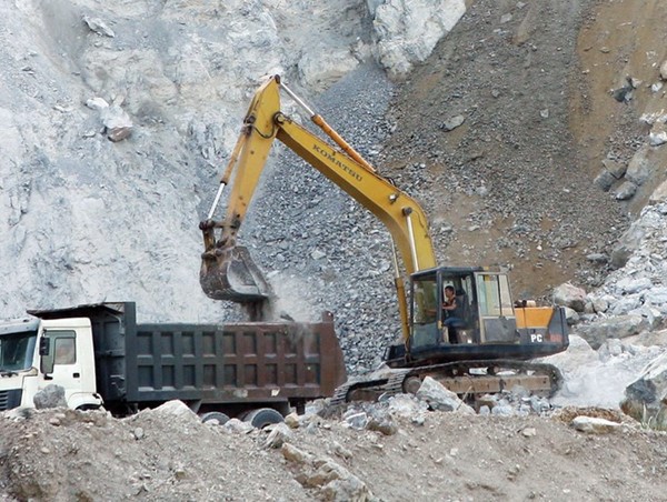 Giải quyết vướng mắc trong khai thác khoáng sản làm vật liệu xây dựng cao tốc