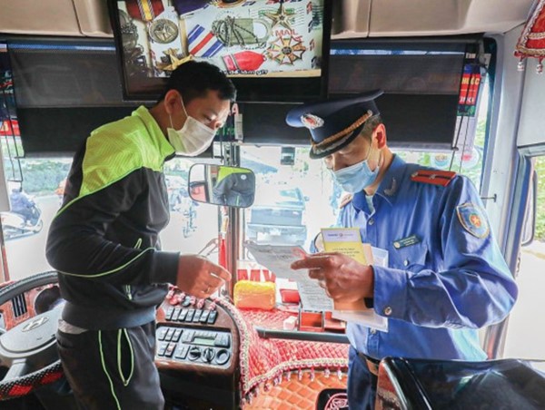 Hàng triệu camera giám sát hành trình được lắp đặt: Sao chưa phát huy tác dụng?