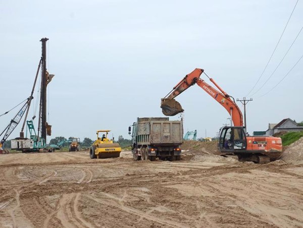 Bổ sung 5 khu vực khai thác cát cho các dự án công trình đường bộ cao tốc 