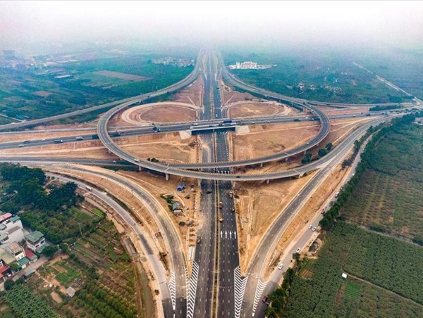 Khẩn trương hoàn chỉnh thủ tục để khởi công các dự án đã giao kế hoạch năm 2023