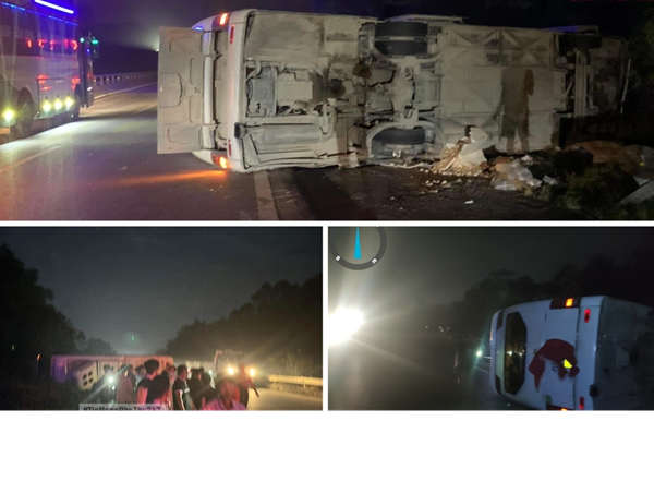 Tai nạn giao thông mới nhất hôm nay (26/10/2023): Xe khách 45 chỗ lật ngang trên cao tốc Nội Bài - Lào Cai