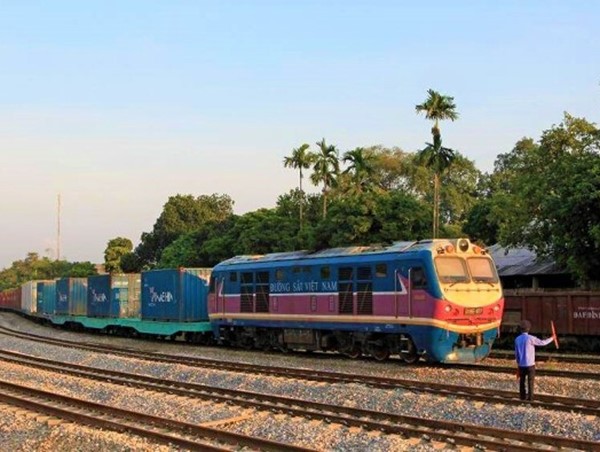 Lập Báo cáo nghiên cứu tiền khả thi tuyến đường sắt Lào Cai - Hà Nội - Hải Phòng