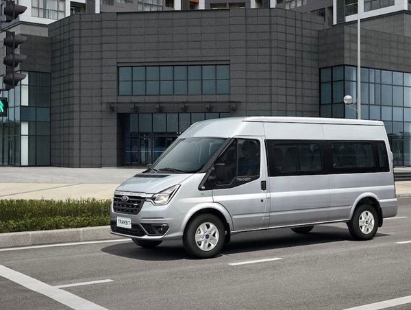 Triệu hồi gần 1.900 chiếc Ford Transit tại Việt Nam vì nguy cơ mất lái