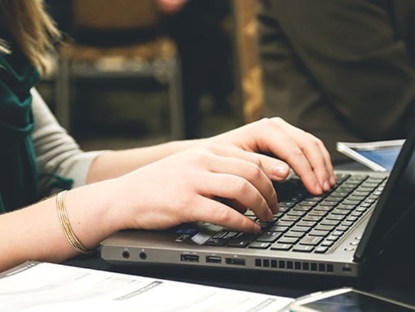 Người phụ nữ bị lừa gần 100 triệu khi làm cộng tác viên online