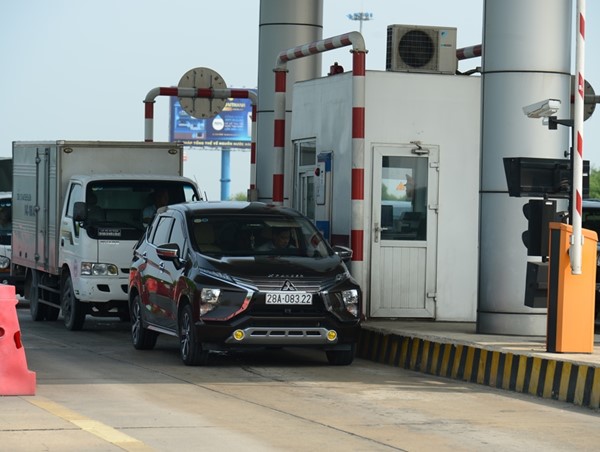 Có nên đấu giá quyền thu phí cao tốc?