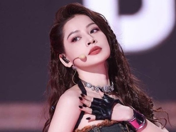 Chi Pu bị truyền thông và khán giả Trung Quốc "tố" hát nhép