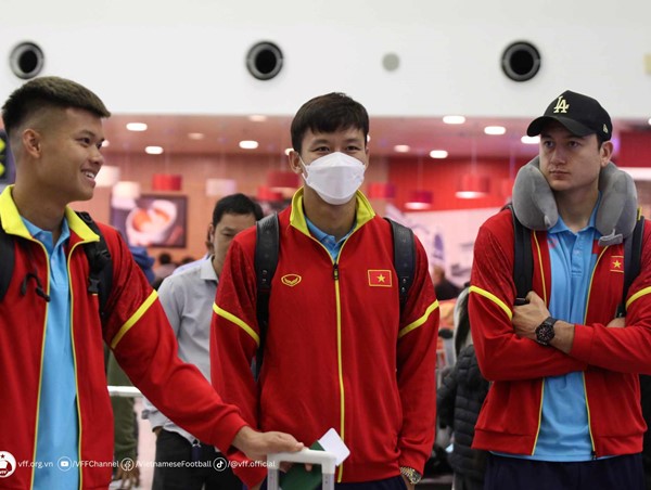 Tuyển Việt Nam lên đường chuẩn bị cho trận ra quân tại vòng loại World Cup 2026
