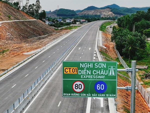 Bộ GTVT đề nghị 2 tỉnh tiếp nhận quản lý nhiều hạng mục thuộc cao tốc Nghi Sơn - Diễn Châu
