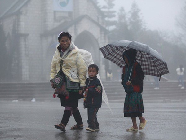 Thời tiết ngày 16/11: Miền Bắc mưa rét, miền Trung tiếp diễn mưa lớn