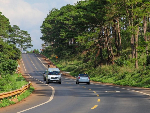 Đề xuất đầu tư xây dựng đường Hồ Chí Minh, đoạn La Sơn – Hoà Liên