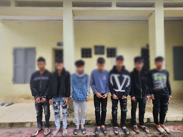 Bắt giữ nhóm thanh niên mang hung khí đánh nhau, gây rối trật tự công cộng