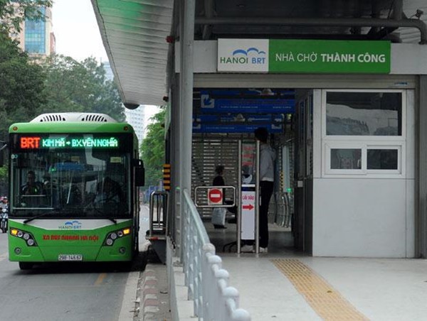 Trục Tố Hữu - Lê Văn Lương: Làm tàu điện hay duy trì buýt nhanh?