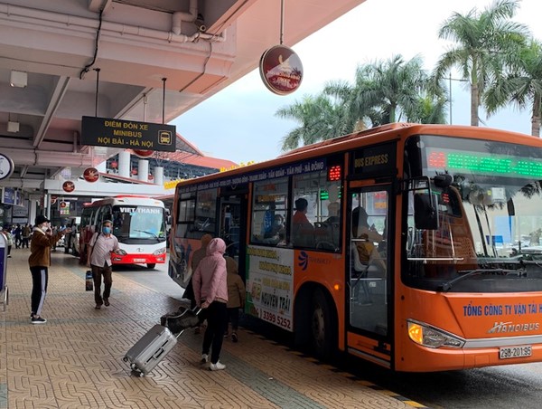 Xe buýt chất lượng cao đi Sân bay Nội Bài hút khách