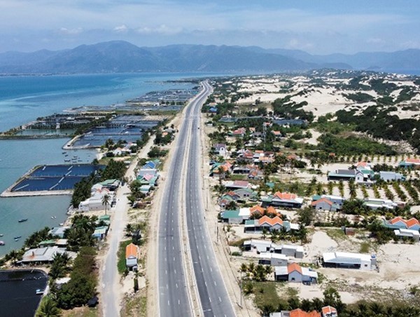 Khánh Hòa đề xuất chủ trương đầu tư dự án đường ven biển có chiều dài 20,258 km