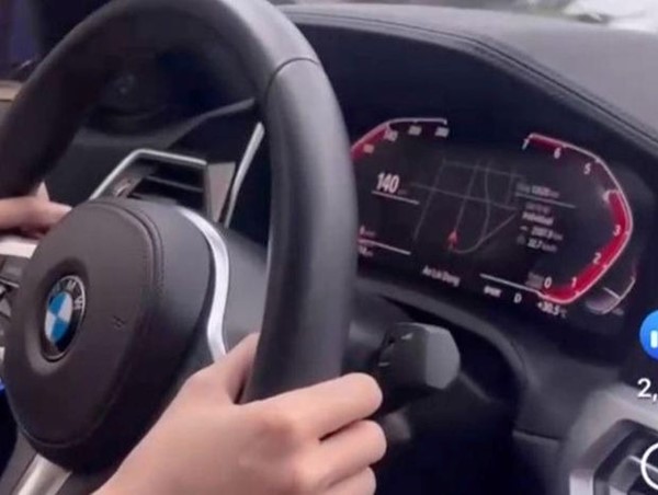Xử phạt cô gái lái ô tô BMW với tốc độ 140 km/h trên đường phố