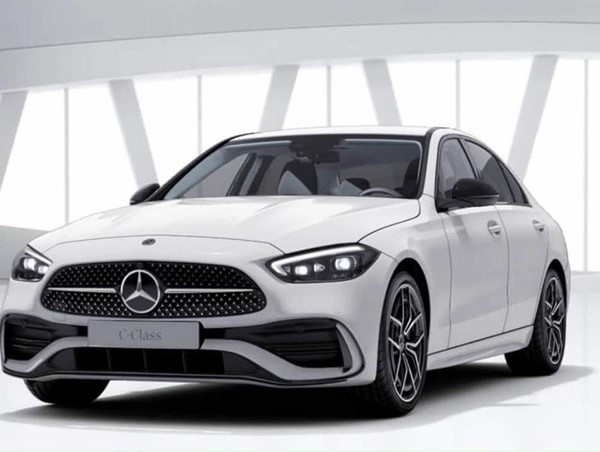 Mercedes - Benz Việt Nam triệu hồi hơn 2.200 xe do lỗi hệ thống phun xăng và móc kéo xe phía trước