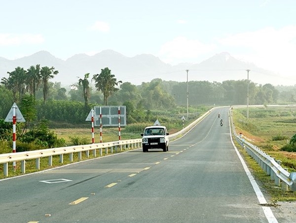 Phê duyệt đầu tư dự án xây dựng đường Hồ Chí Minh đoạn Chợ Chu - ngã ba Trung Sơn