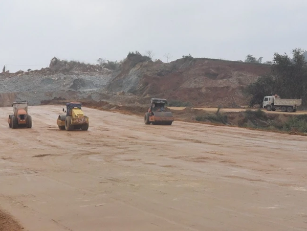 Tháo gỡ khó khăn vướng mắc trong việc cung ứng vật liệu cát cho cao tốc Cần Thơ - Cà Mau