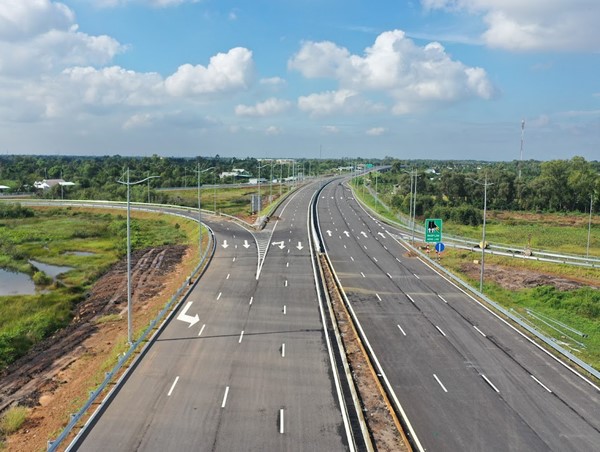 Hoàn thiện thủ tục đưa cao tốc Mỹ Thuận - Cần Thơ vào khai thác