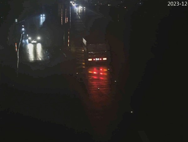 Xử lý xe tải lùi xe trên đường cao tốc