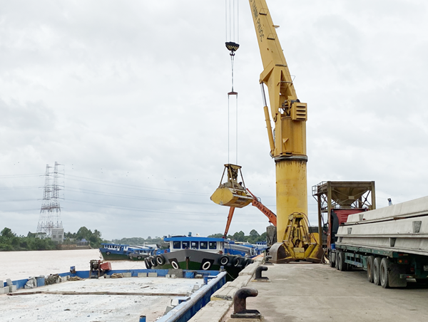 Công bố mở cảng cạn Thạnh Phước 