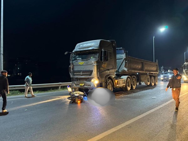 Tai nạn giao thông mới nhất hôm nay (28/12/2023): Tai nạn liên hoàn trên quốc lộ, một người tử vong