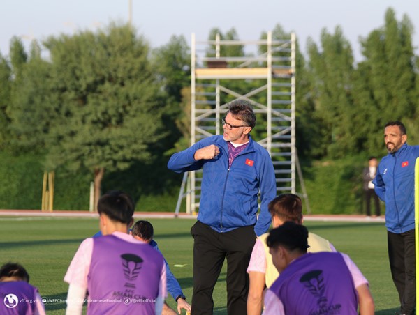 HLV Philippe Troussier chốt danh sách 26 cầu thủ dự VCK Asian Cup 2023