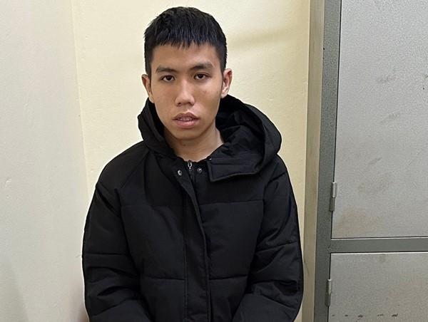 Khởi tố đối tượng manh động, bóp cổ chủ nhà, cướp tài sản 