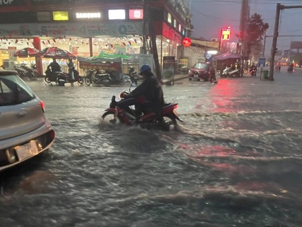 Bộ GTVT phản hồi kiến nghị nâng cấp thảm nhựa và khắc phục ngập nước trên Quốc lộ 51