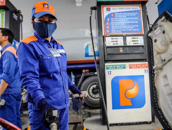 Giá xăng dầu trong nước tiếp tục tăng từ chiều 18/1