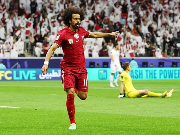 Qatar là đội đầu tiên giành vé vào vòng 1/8 Asian Cup 2023