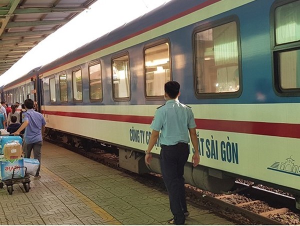 Đường sắt bổ sung thêm hơn 7.000 vé tàu phục vụ hành khách đi lại dịp Tết