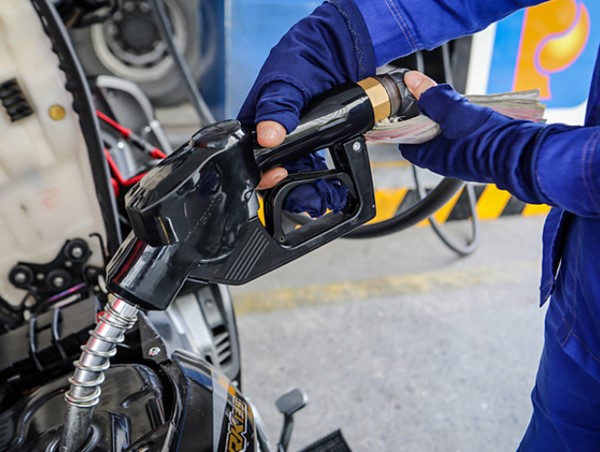 Thủ tướng yêu cầu bảo đảm cung ứng đủ xăng dầu dịp Tết