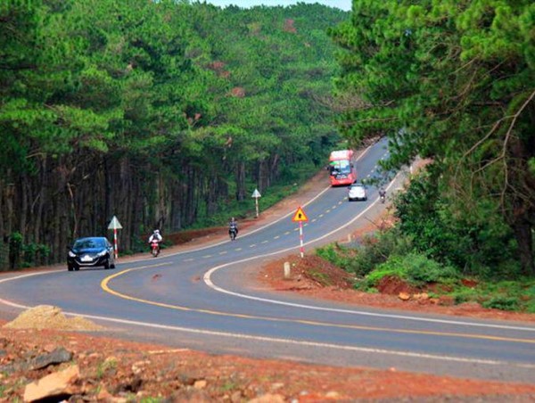 Đẩy nhanh tiến độ thi công dự án đầu tư xây dựng đường Hồ Chí Minh đoạn Chơn Thành - Đức Hoà