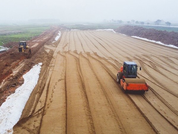 Tăng tiến độ thi công hoàn thành dự án thành phần đoạn Diễn Châu - Bãi Vọt