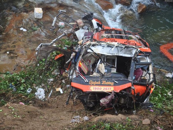 Tai nạn giao thông mới nhất hôm nay (1/2/2024): 2 nữ sinh tử vong sau va chạm giao thông