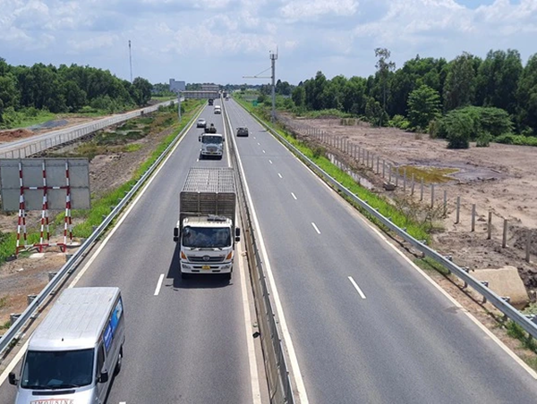 Bộ GTVT đồng ý nâng tốc độ tối đa 90 km/h cho 8 tuyến cao tốc