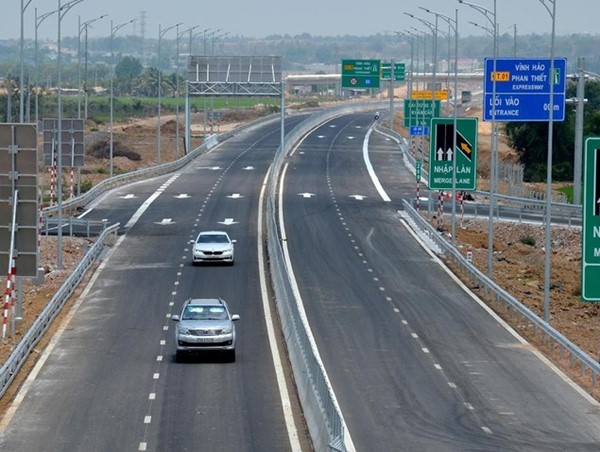 Chấp thuận điểu chỉnh tốc độ khai thác tối đa lên 90 Km/h 6 tuyến cao tốc