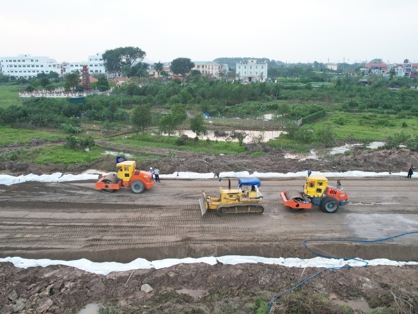 Nhộn nhịp trên công trường các công trình giao thông trọng điểm Tết Nguyên đán