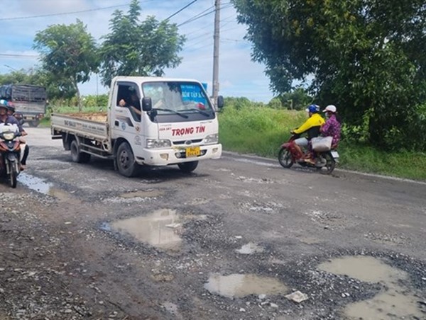 Bộ GTVT phản hồi về việc đầu tư hệ thống cấp thoát nước dọc tuyến quốc lộ 53