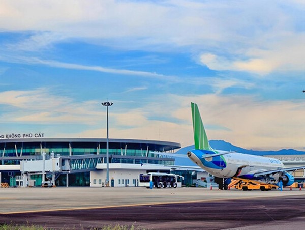 Triển khai thực hiện các bước thủ tục đầu tư dự án mở rộng Cảng Hàng không Phù Cát