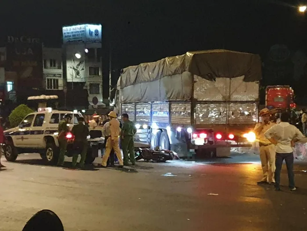 Tai nạn giao thông mới nhất hôm nay (29/2/2024): Ô tô tải gây tai nạn khiến 2 học sinh thương vong