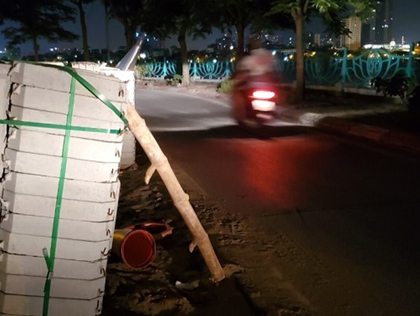 Thi công đường Quảng Bá: Nhà thầu “giăng bẫy” người dân?