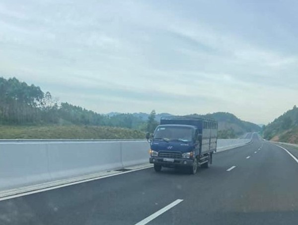 Phạt 17 triệu đồng lái xe đi ngược chiều trên cao tốc Bắc Giang – Lạng Sơn